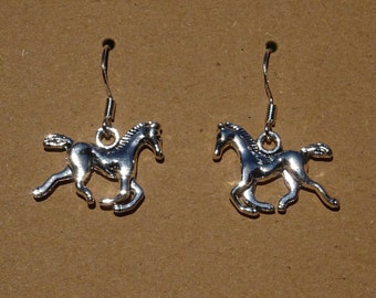 Horse earrings - ear pendants charm pendant tibetan silver color antique animal