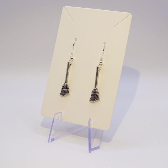 Orecchini da strega con manico di scopa in argento, regalo di gioielli gotici affascinanti - Italia
