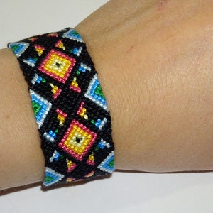 Friendship bracelet macrame, gypsy, mochila, hippie, braided, ethnic, bresilien, wayuu, tribal, folk, boho, bohemian, gift idea image 1