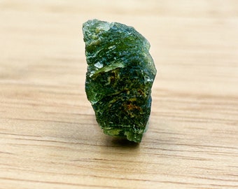 Moldavita Natural Tektite Potente Cristal 2.2gm ( 65367 )