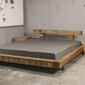 インダストリアル木製ベッド / モダンオークベッド / インダストリアル家具 / 寝室家具 / 寝室装飾 / インダストリアル木工 / オークベッド