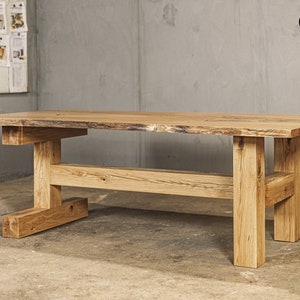 Industrial live edge oak wood table / Kitchen table / Wooden legs / Industrial furniture / Rustic decor / Home decor / Wood furniture