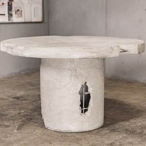 Concrete dining table / Industrial furniture / Concrete table / Concrete furniture / Home decor / Rustic home decor / Industrial decor