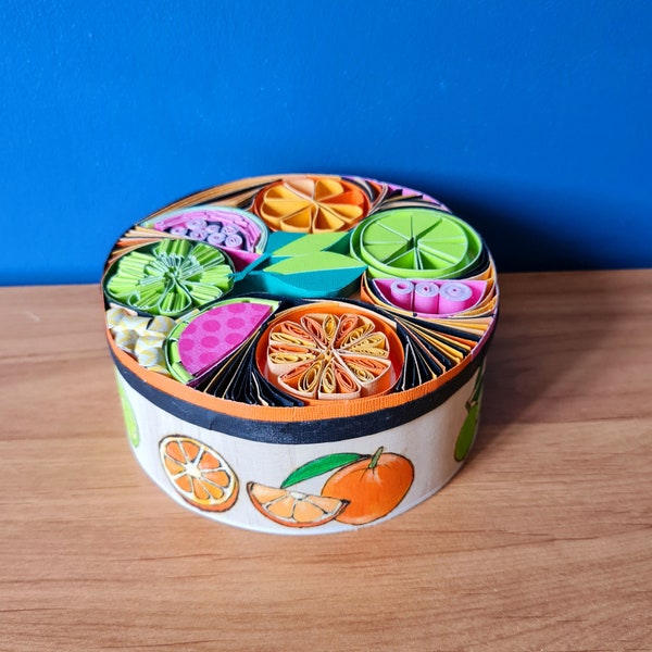 round quilling jewelry box