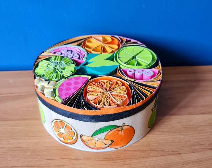 round quilling jewelry box