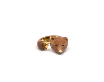 Bear hug ring, Brown bear ring, animal jewellery, marylou ,hugging finger ring
