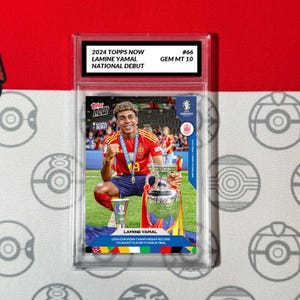 Grade 10 Lamine Yamal 66 2024 Topps Maintenant Rookie Euro Soccer Rc