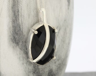Oval Onyx Necklace / Faceted Black Onyx Pendant / Sterling Silver black Onyx Necklace  / Black Stone Necklace / Black Onyx Stone / Onyx