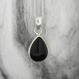 Teardrop Onyx Necklace / Onyx Pendant / Sterling Silver Onyx Necklace / Black Onyx Pendant / Black Stone Necklace / Black Onyx Stone / Onyx