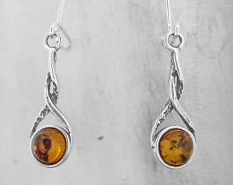 Twisted Cognac Amber Earrings / Simple Earrings / Drop Earrings / Orange Amber Earrings / Baltic Amber / Safety Catch / Sterling Silver