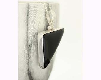 Triangle Onyx Necklace / Onyx Pendant / Sterling Silver Onyx Necklace / Black Onyx Pendant / Black Stone Necklace / Black Onyx Stone / Onyx
