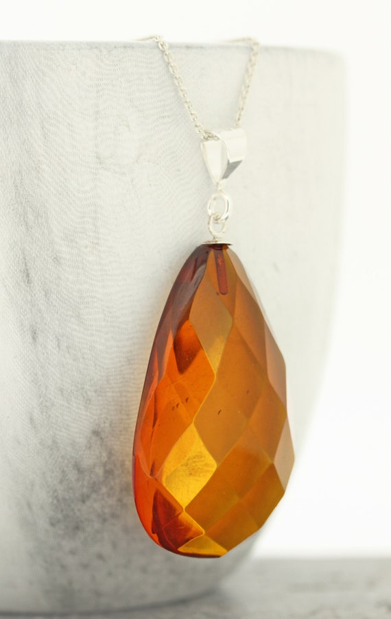 Faceted amber necklace deals