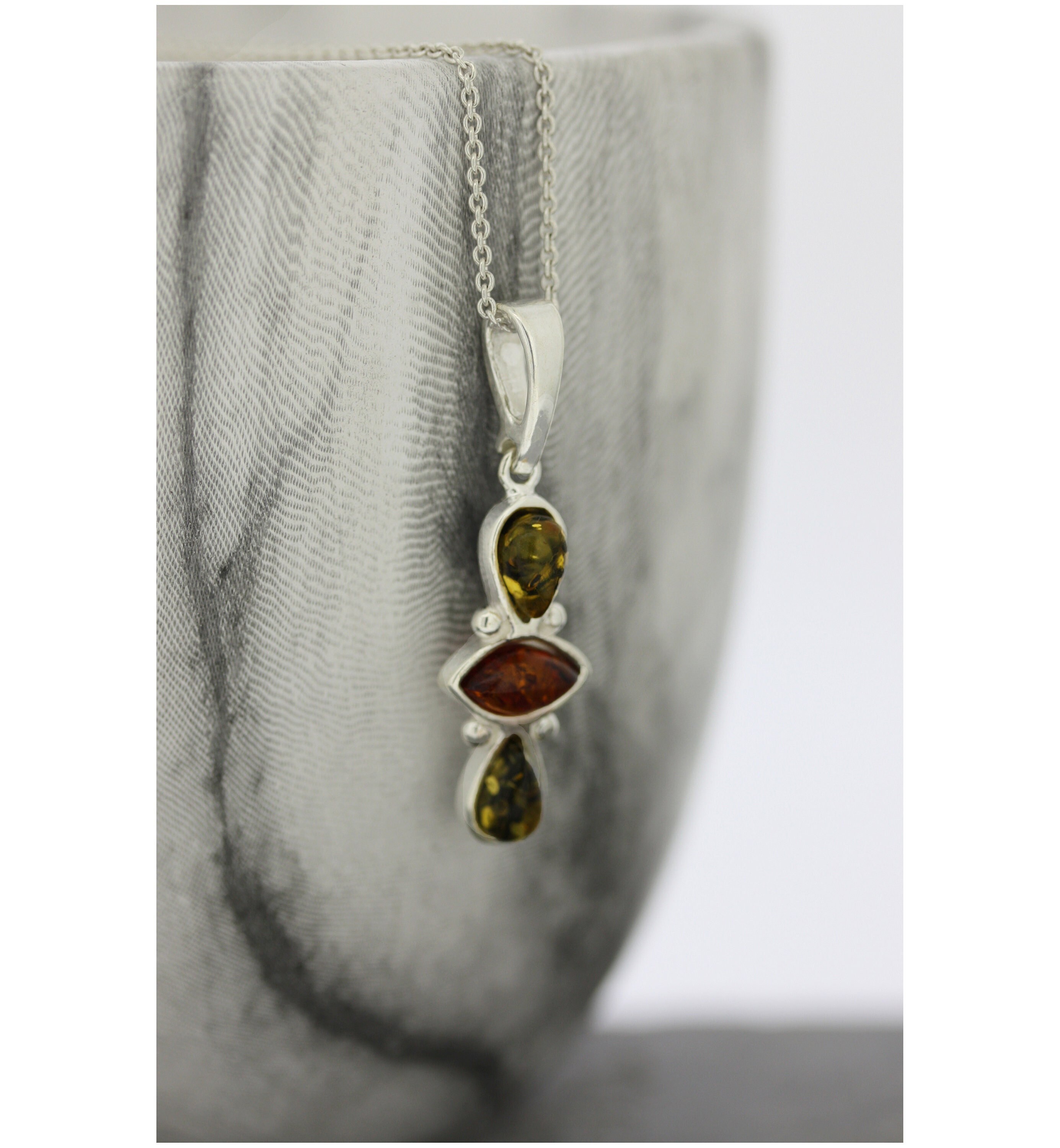 Pendentif En Ambre Vert Et Noir De La Baltique - Rond Avec Boucle Argent 925, Tailles 10.5, 12 Ou 13.5 Mm - 13
