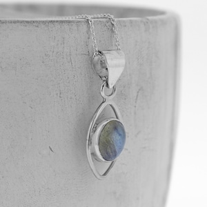 Labradorite Necklace / Oval Labradorite Pendant / Real Labradorite Pendant / Labradorite  Necklace Sterling Silver / Blue Stone Pendant