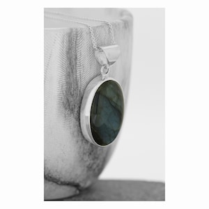 Labradorite Necklace / Oval Labradorite Pendant / Real Labradorite Pendant / Labradorite Necklace Sterling Silver / Blue Stone Pendant