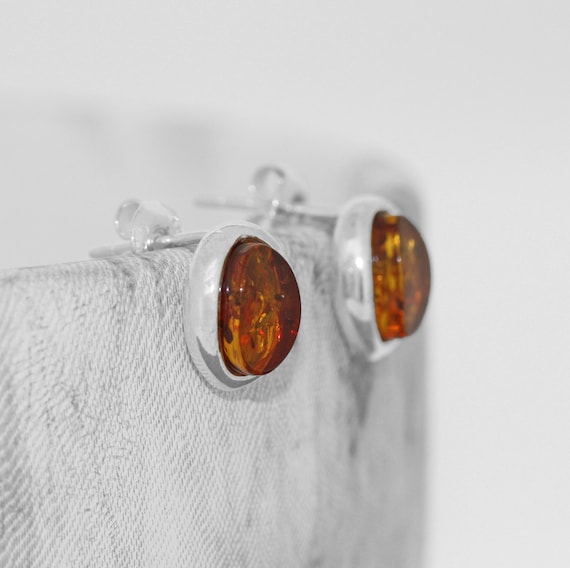 Orecchini A Perno In Ambra Baltica E Argento Sterling - Colore Cognac, Vera Ambra, Fatti A Mano - Noda