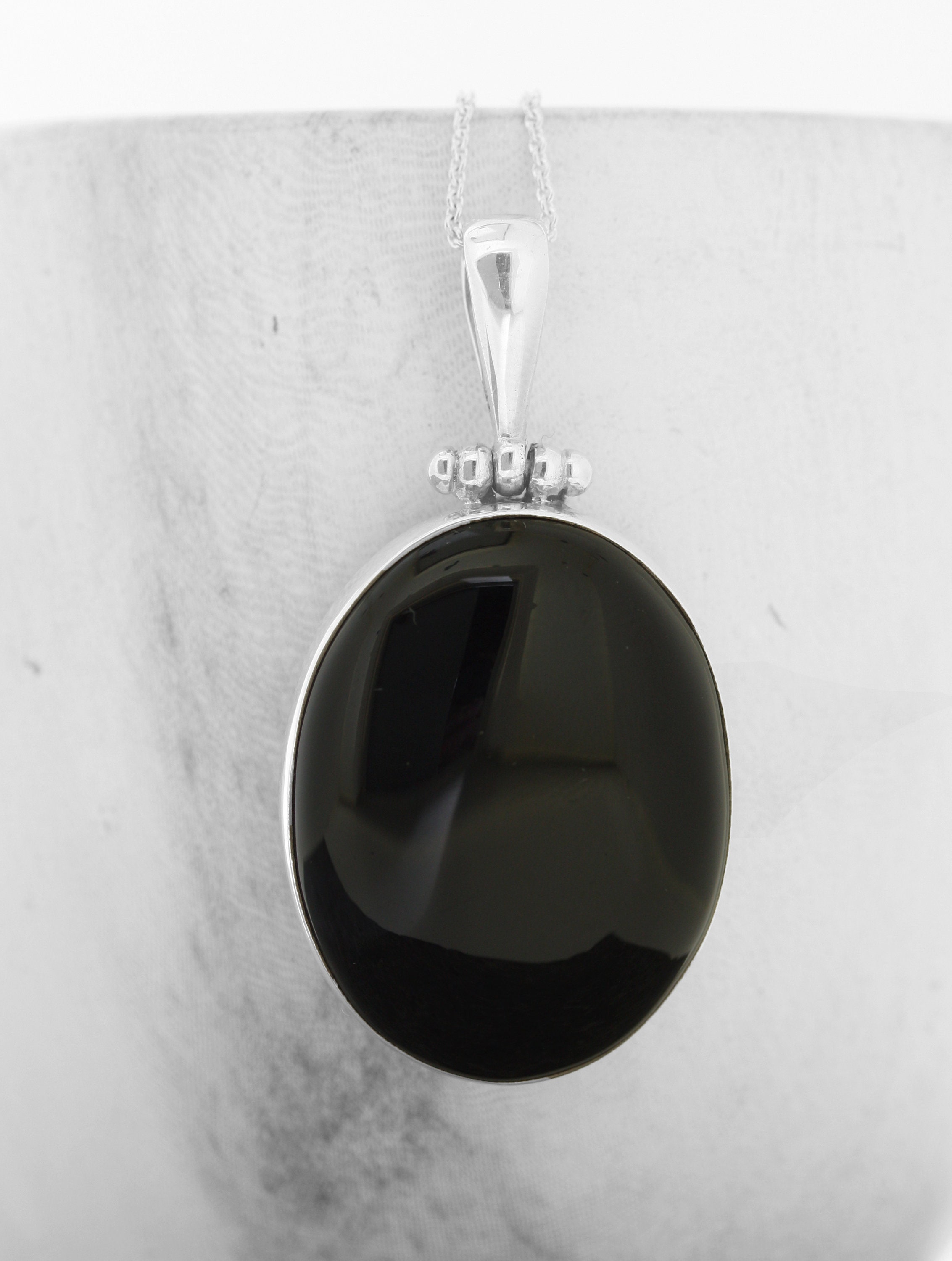 ブレスレット LESS IS MORE oval onyx necklace Onyx Pendant / Small Oval Necklace / Sterling Silver