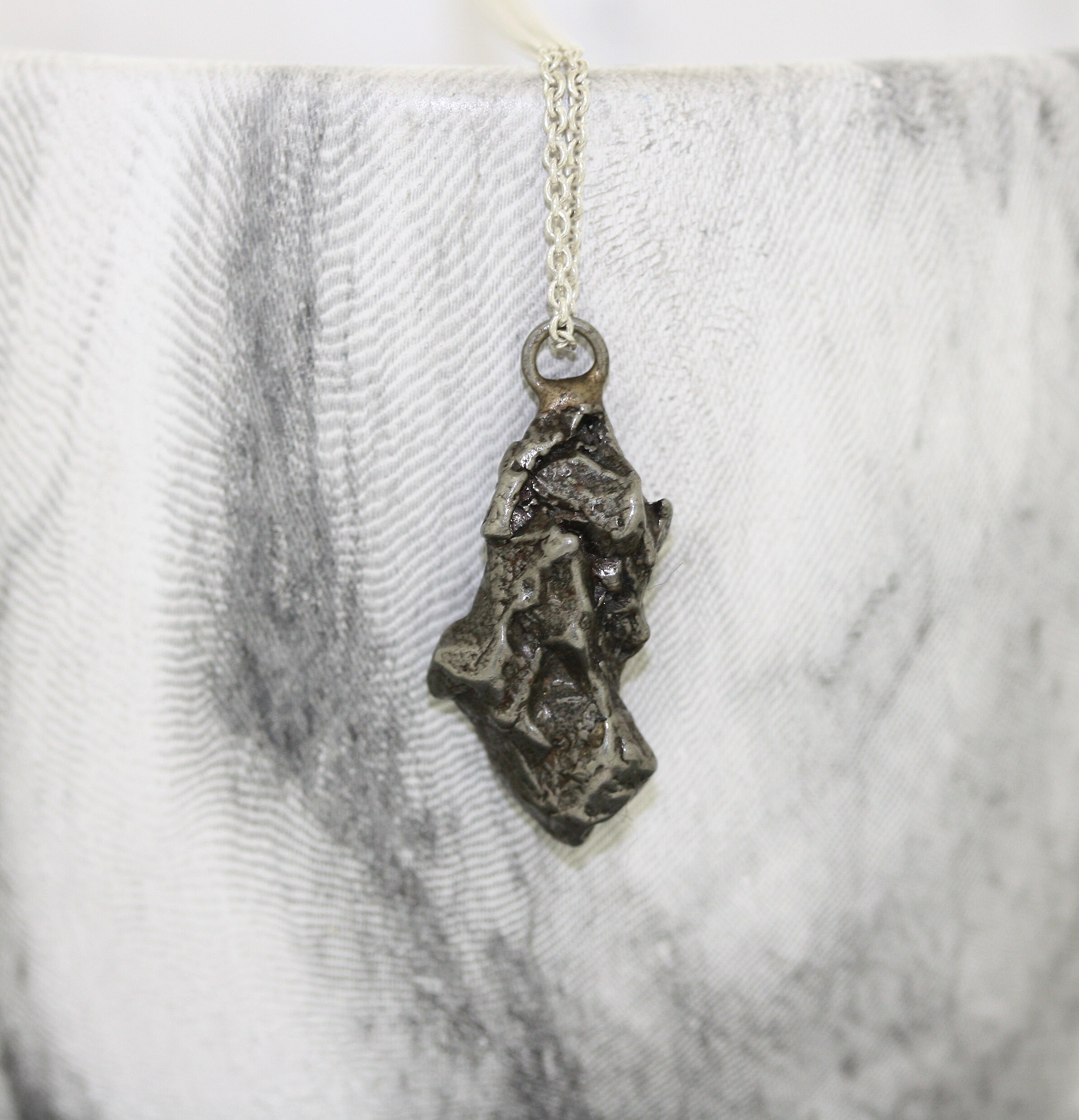 Collar de meteorito de hierro Campo Del Cielo / Colgante de | Etsy