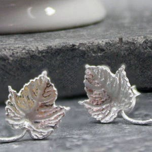 Bramble leaf earrings / Leaf Studs / Nature / Blackberry leaf / Silver earrings / Silver leaf studs / Little studs / 3 Pointed Leaf image 5