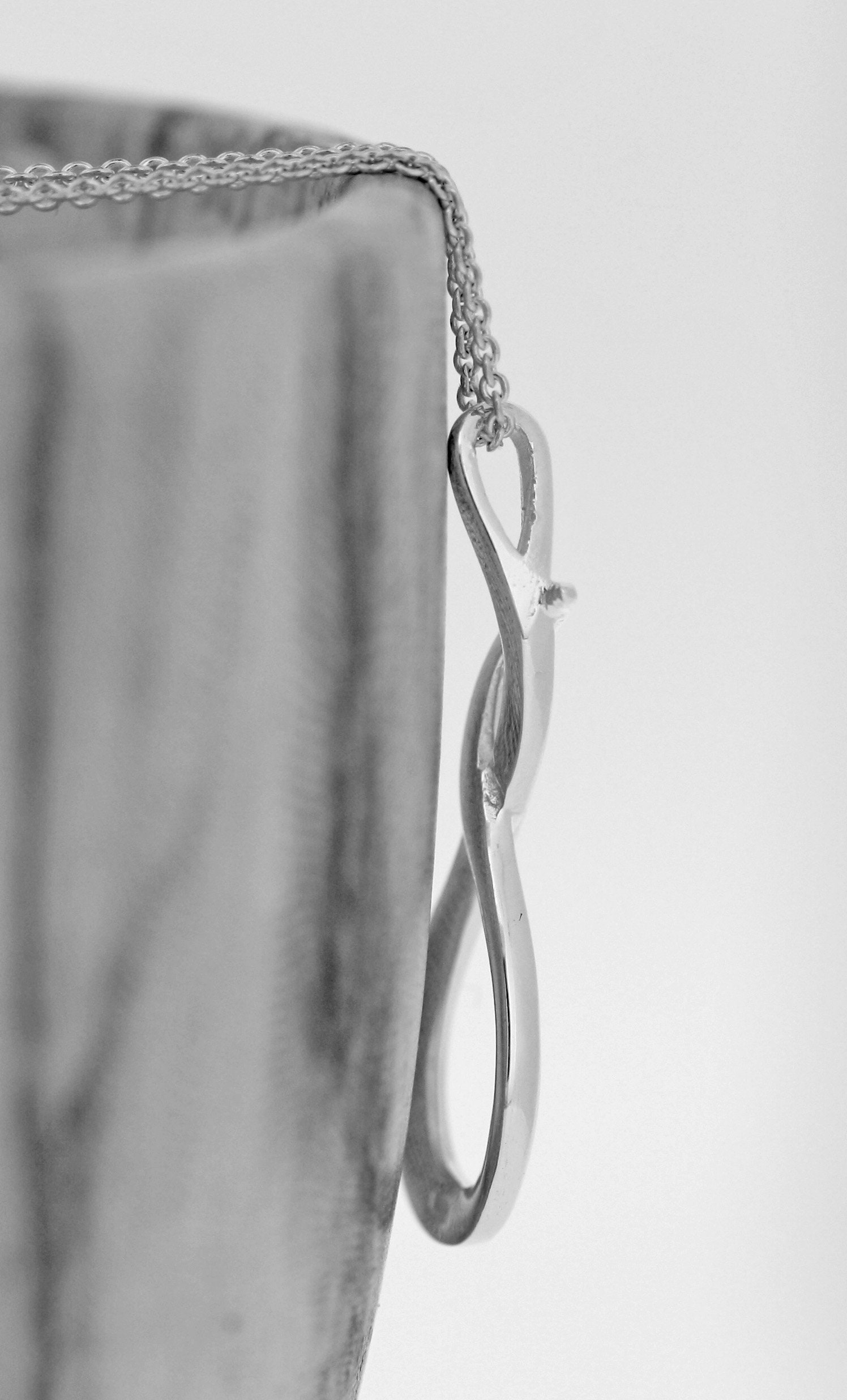 ネックレス・ペンダント ROMANTINUER SN82 NECKLACE SILVER RIBBON STRING Sterling Silver Ribbon Pendant / Sterling Silver Twisted