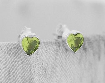 Little Heart Peridot Earring Studs / Peridot Faceted / Minimalist Jewellery / August Birthstone / Green Heart Stud Earrings /First Earrings