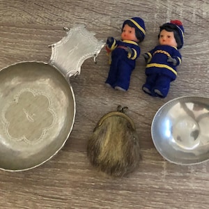 Konvolut Sami-Artikel aus Schweden / Kuksa-Tassen / Sami-Puppen/ Geldbörse