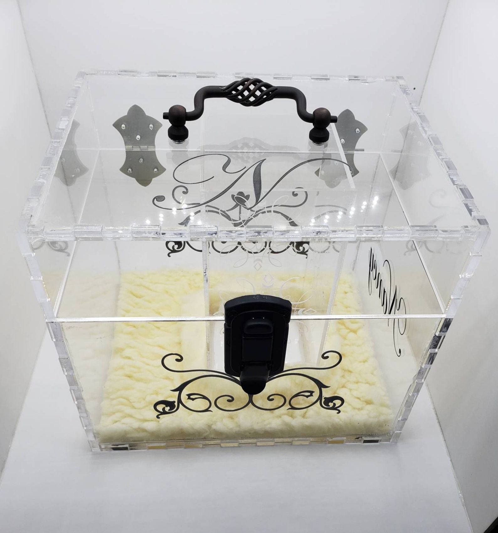 Crown/tiara Carrying Case. CROWN CARRYING BOX Etsy Singapore