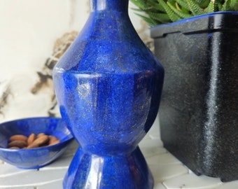 25 Cm Height Hand Crafted stunning genuine highest quality Lapis Lazuli Gemstone vase directly from Afghanistan