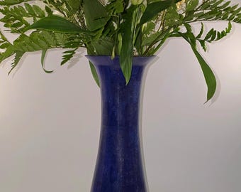 35 Cm Hieght Hand Crafted stunning genuine highest quality Lapis Lazuli Gemstone vase directly from Afghanistan