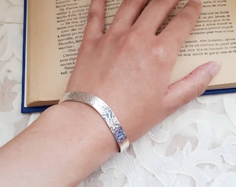 Bracelet manchette martelé fait main argenté vintage