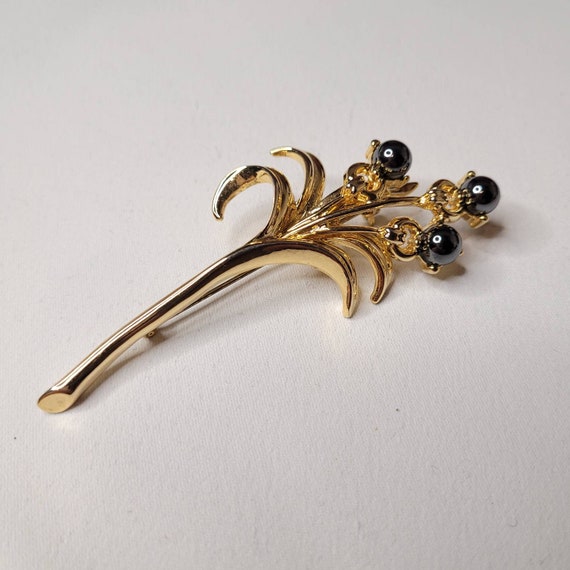 Vintage Large Gold Tone Pin Brooch With Hematite Stones