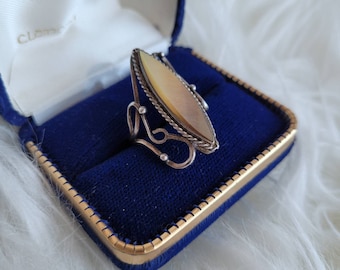 Vintage Sterling Silver Mother of Pearl Ring - Size 9 3/4