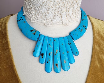 Collier vintage de style égyptien : fausse pierre bleu turquoise