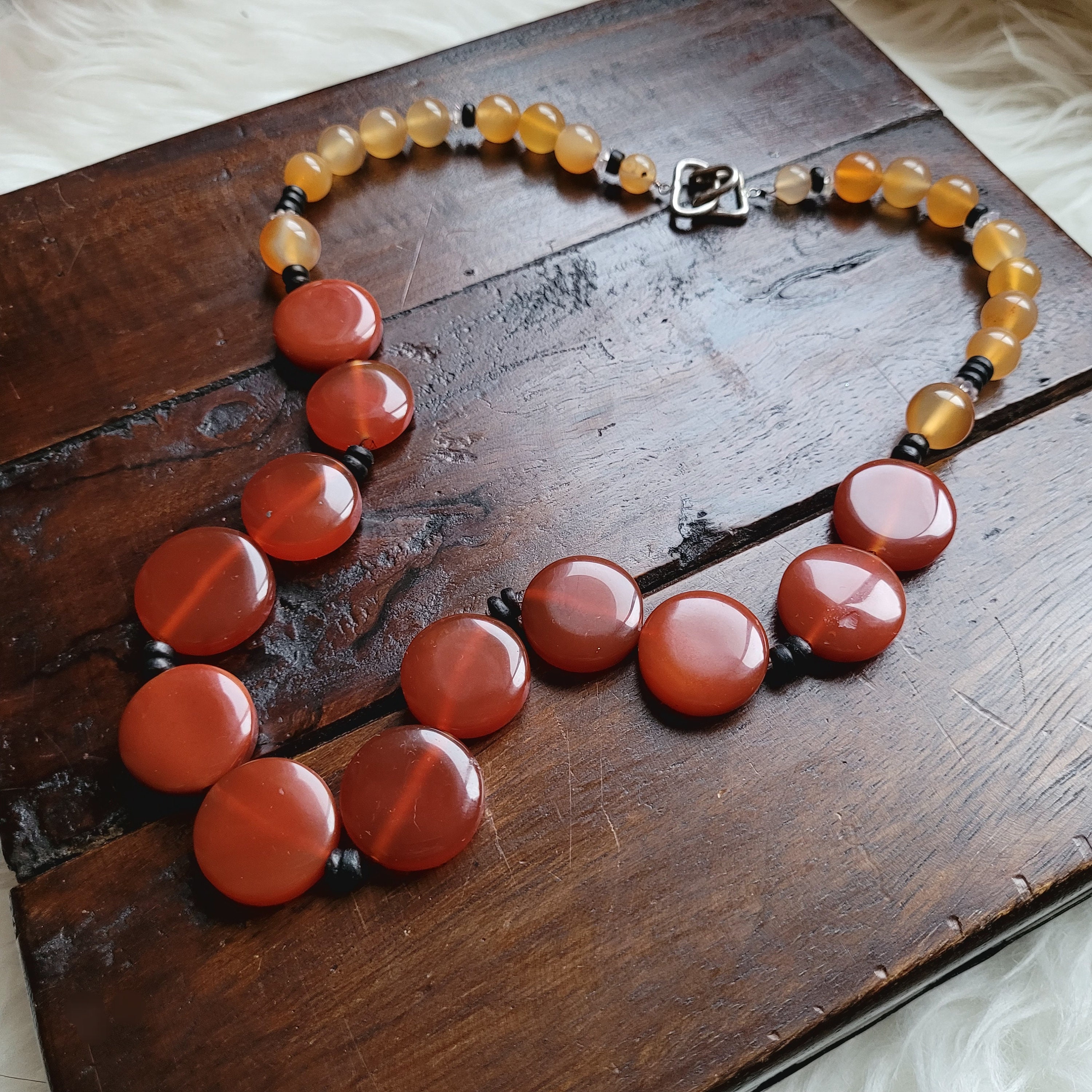 ヴィンテージカーネリアン宝石ビーズネックレス：長さ22 1/4インチ