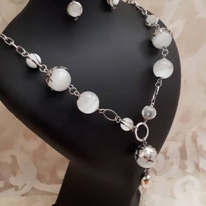 Silver Tone Lariat Necklace and Dangle Earrings, Cat Eye Glass Beads image 2