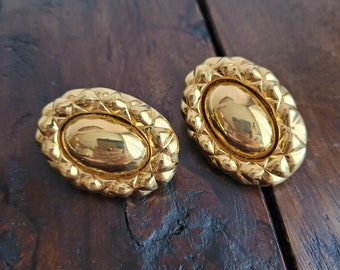Vintage Monet gold plated bold clip on earrings. Marked. Gift idea