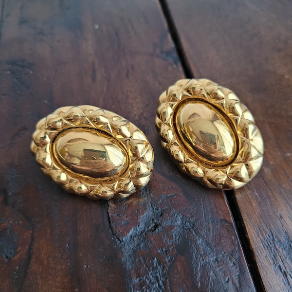 Vintage Monet gold plated bold clip on earrings. Marked. Gift idea