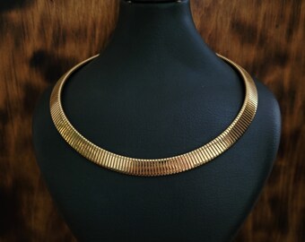 Vintage gold tone cleopatra, omega, collar necklace. Egyptian style necklace. Gift Idea.