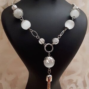 Silver Tone Lariat Necklace and Dangle Earrings, Cat Eye Glass Beads image 3