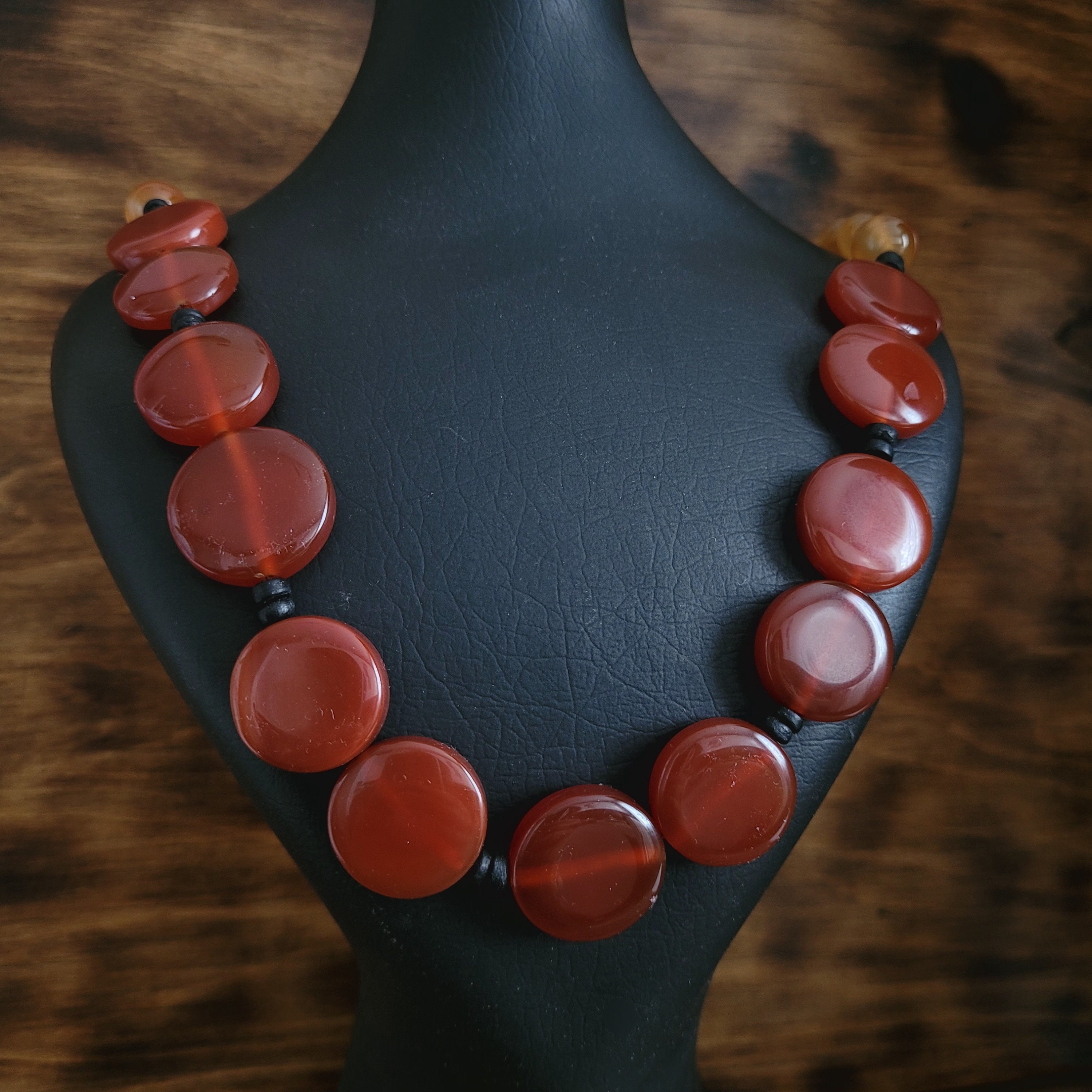 ヴィンテージカーネリアン宝石ビーズネックレス：長さ22 1/4インチ