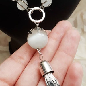Silver Tone Lariat Necklace and Dangle Earrings, Cat Eye Glass Beads image 4
