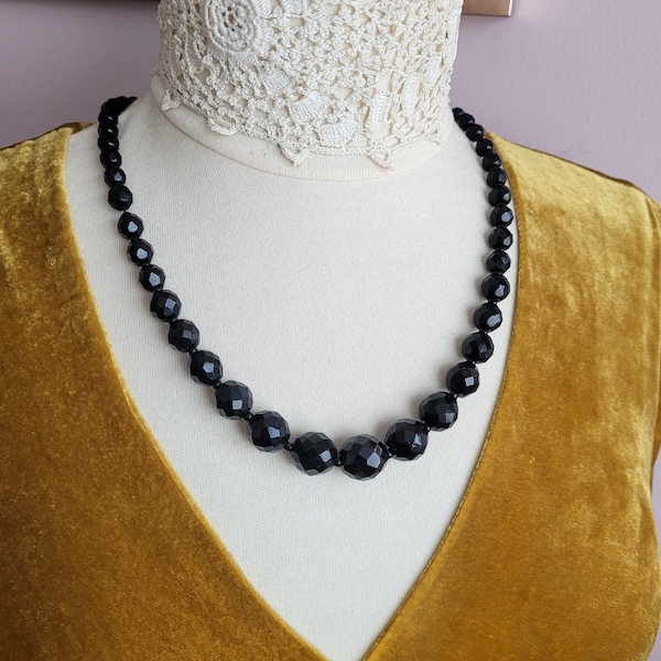 Vintage to antique victorian black glass beaded necklace. Short length necklace. Mourning necklace. Gift idea. Gothic jewelry