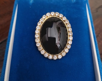 Vintage Gold Tone Cameo Brooch: Black Glass & Rhinestone Collar Pin