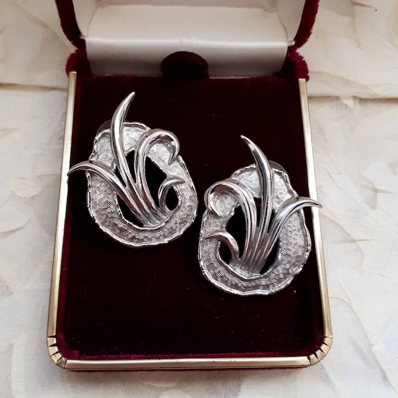 Jj 1988 earrings discount