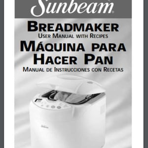 Op de afbeelding: Een witte Sunbeam broodbakmachine met een doorzichtig deksel dat openstaat, waardoor de binnenkant van de machine zichtbaar is. De machine heeft een digitaal display en verschillende knoppen. De tekst op de voorkant van de machine luidt "Breadmaker" en "Máquina para hacer pan". De tekst op de onderkant van de machine luidt "Model/Modelo 5890".