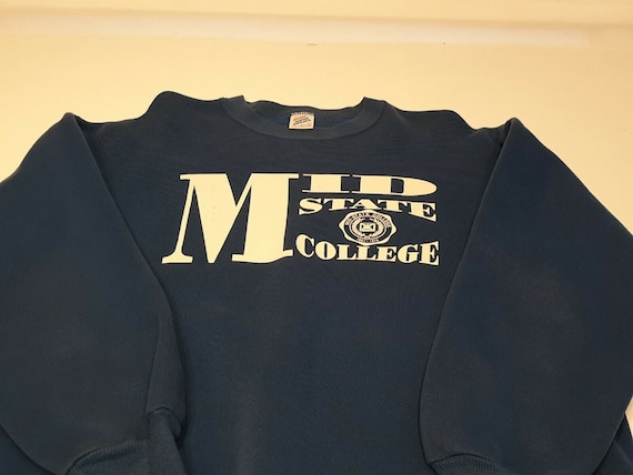 Vintage College Sweatshirt Nondescript College Mid