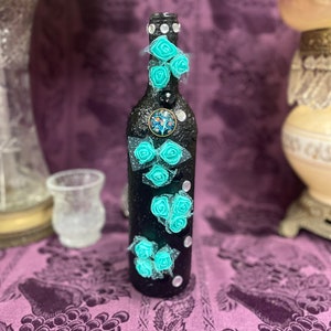 Bottiglie di vino in vetro colorato dipinte a mano, decorazioni floreali per bottiglie di vino, arte in vetro con strass, regalo per gli amanti del vino, decorazioni in vetro da collezione