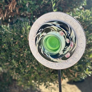 Fleur de jardin en verre pour décoration de jardin, statue de jardin, cadeau pour elle, décoration d&#39;intérieur faite main
