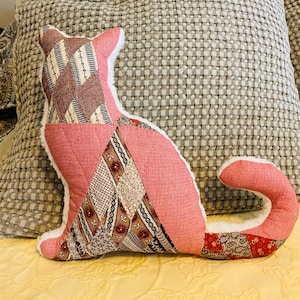 Kitty, Sitting Cat,Vintage Patchwork Quilt,Ivory Sherpa Back, Kitty Pillow, Farmhouse Decor, Cottage Core, Unique Kitty