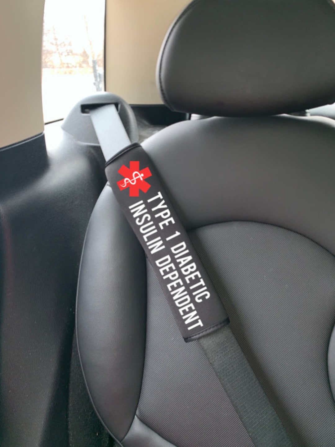 Help Belts Medical Alert Seatbelt Cover For Kids In Car Seats - Type 1 Diabetes & Emergency Info Pocket (6" Black/White) - View #10